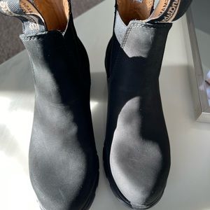 Blundstone Boots Women's Series Heel 1671 Black Suede Nubuck Size 6.5 US